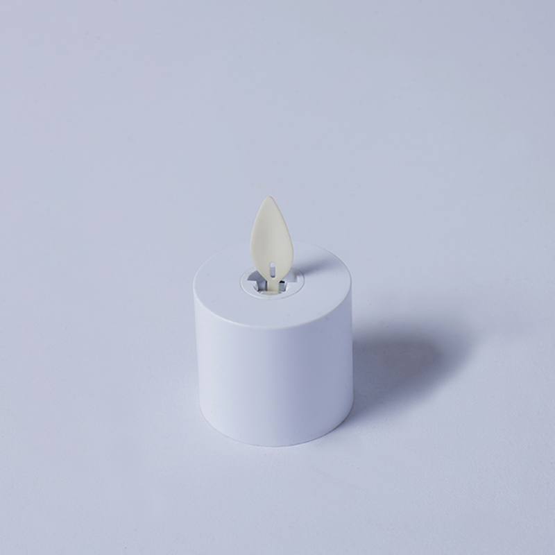 4 Pacáiste Coinnle Neamh-lasair Inductive Rechargeable Bán