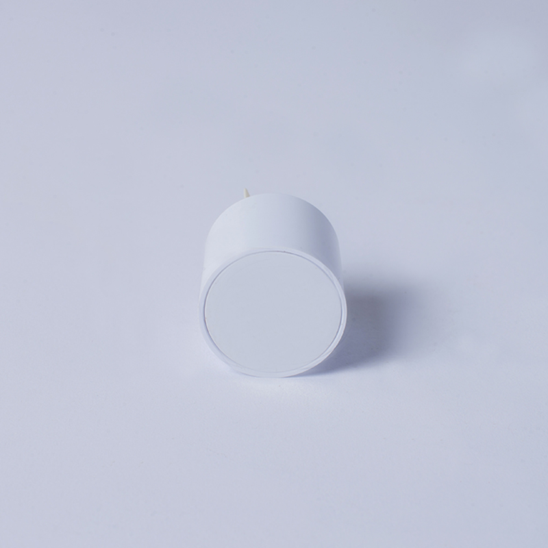 4 Pacáiste Coinnle Neamh-lasair Inductive Rechargeable Bán